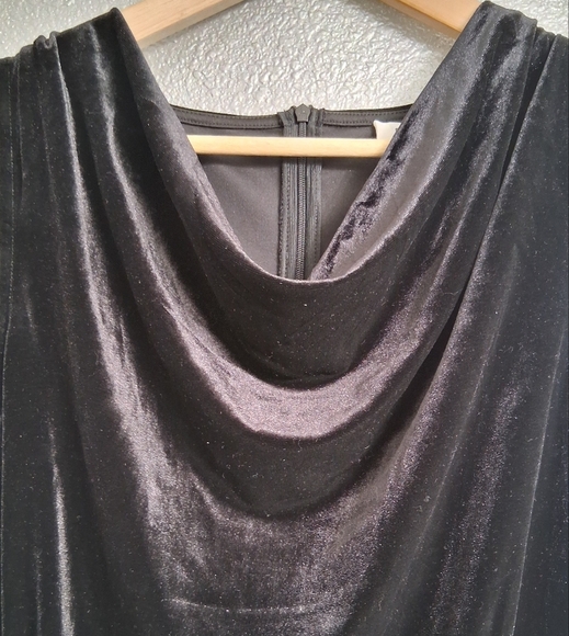NWT Elegant Black Velvet Cowl Neck Maxi Dress   Size 10 - Picture 1 of 10